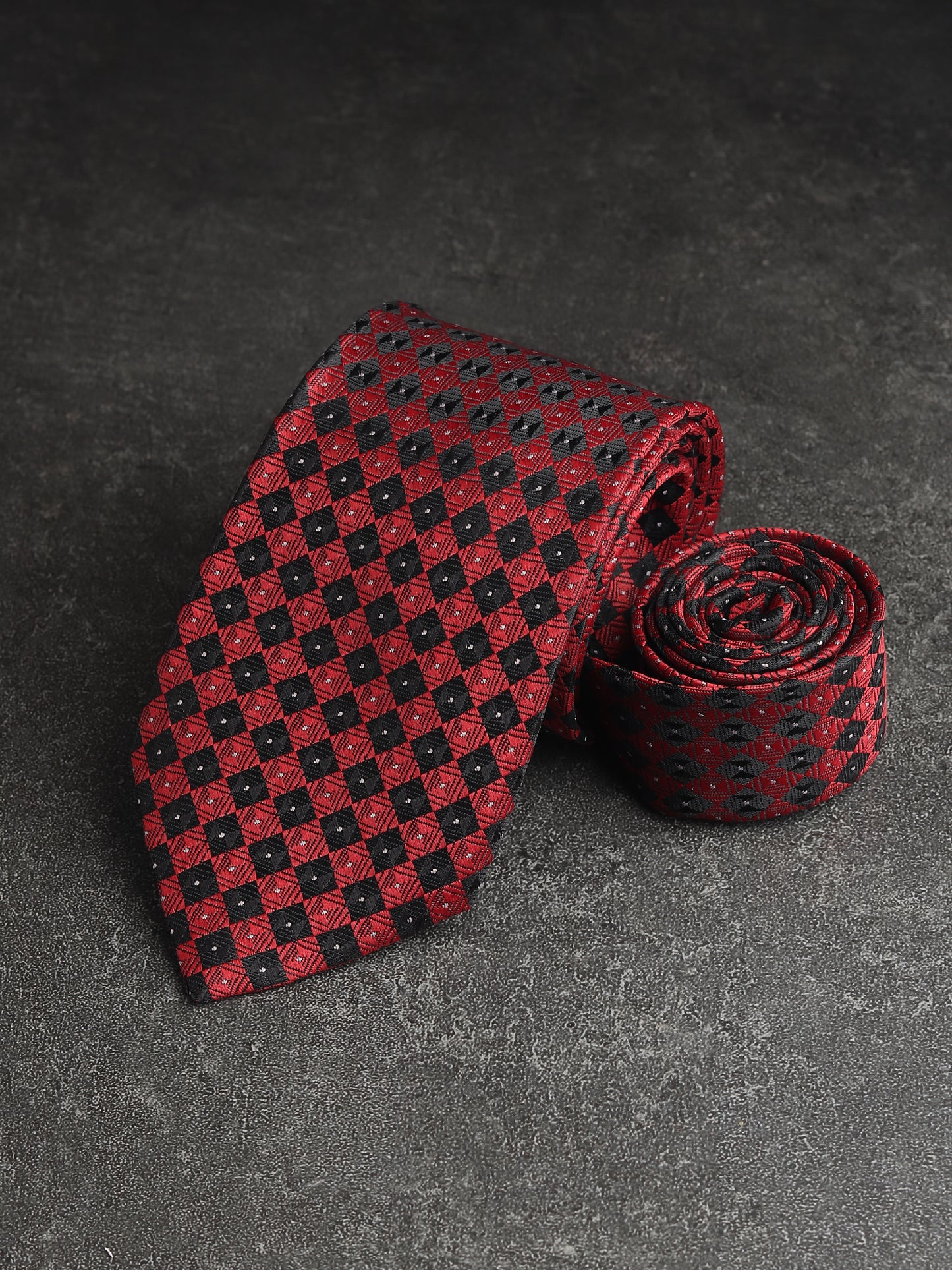 Kanthlangot Red & Black Checkered Necktie