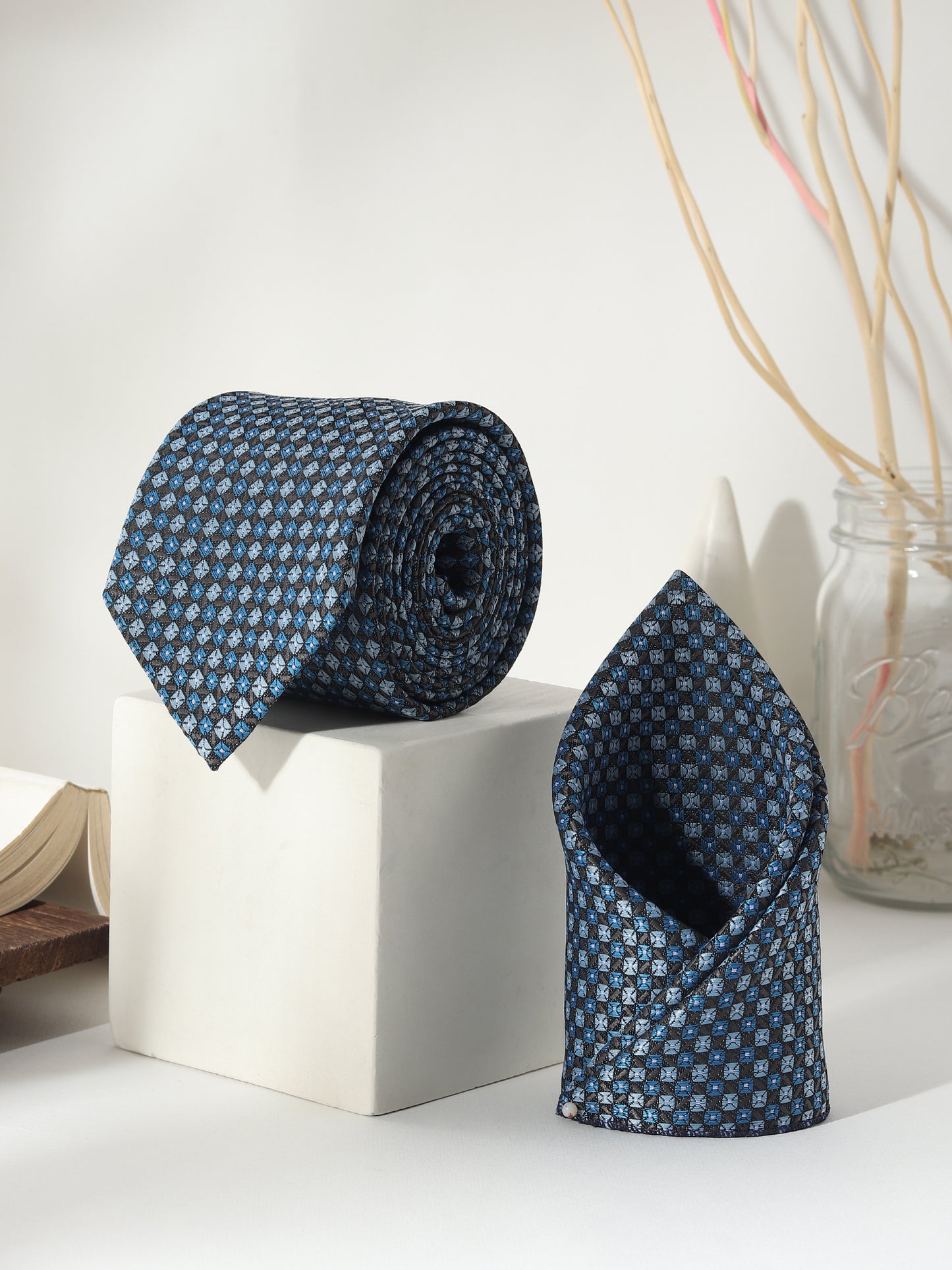 Kanthlangot Sky Grid Tie & Pocket Square Set