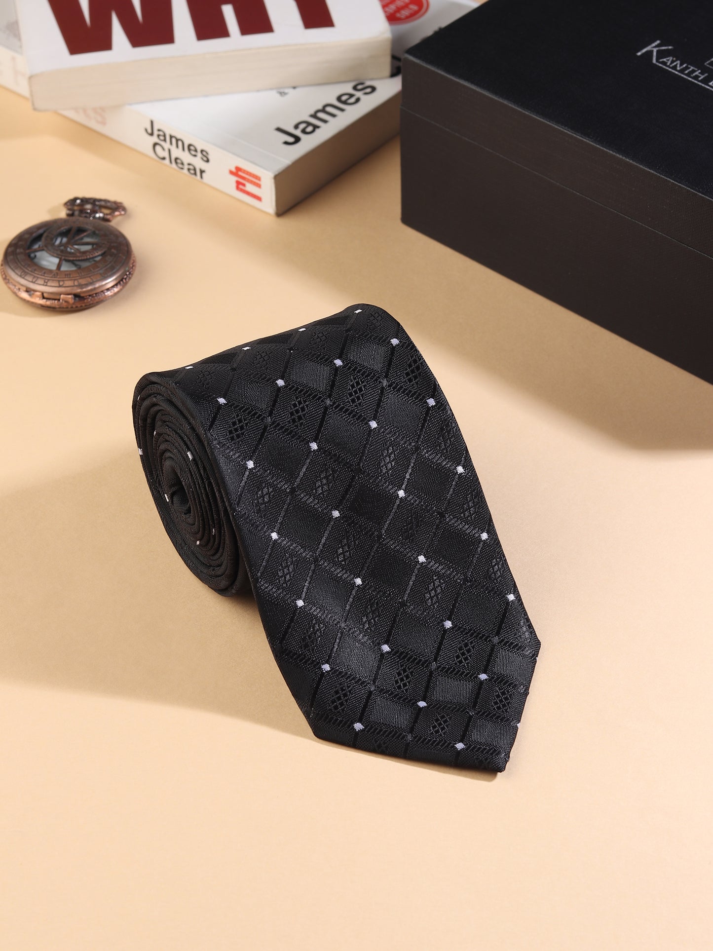 KanthLangot Black Diamond Pattern Men’s Necktie – Sophisticated Formal Accessory