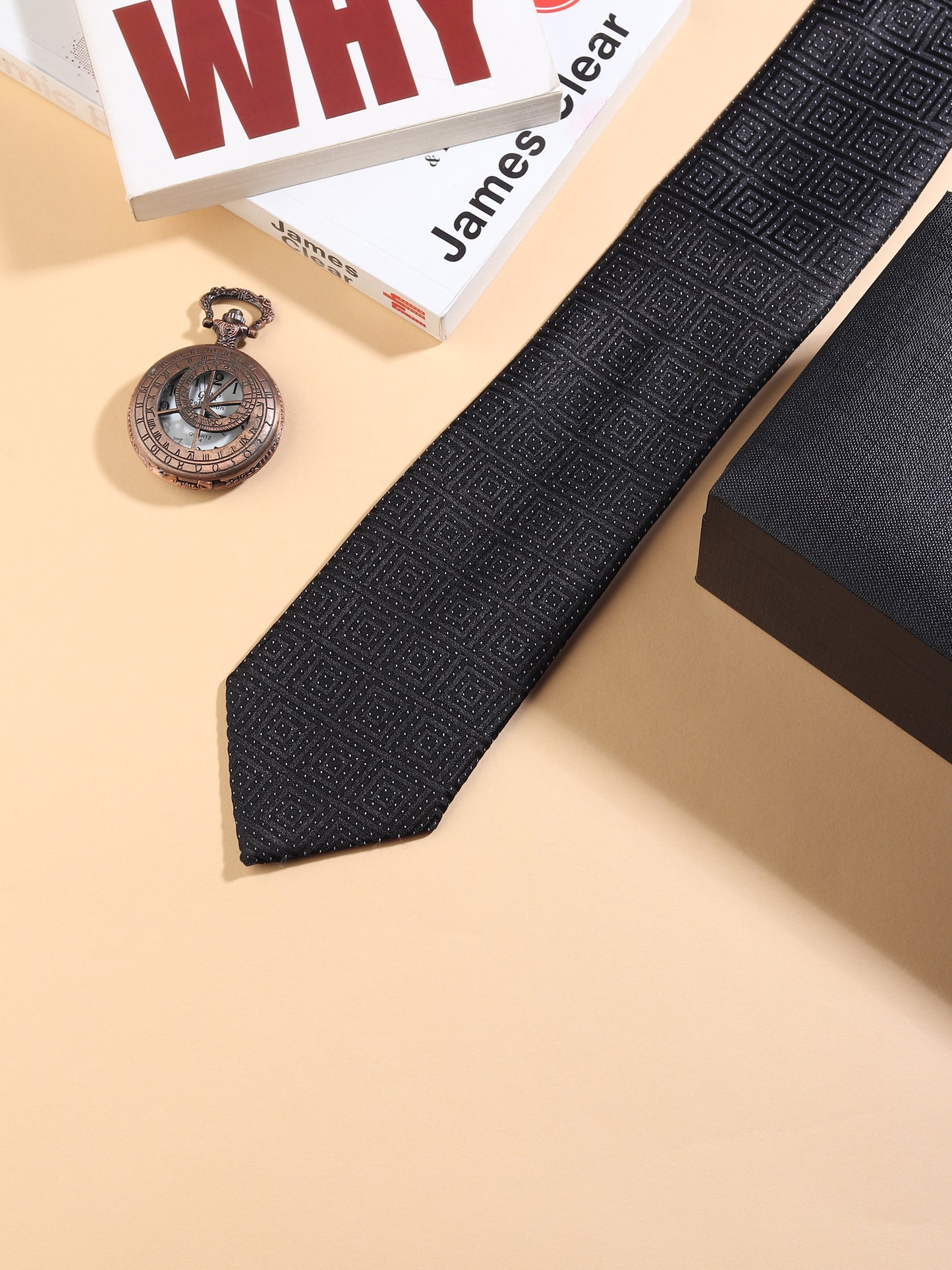 Kanthlangot Black Geometric Necktie & Pocket Square Set
