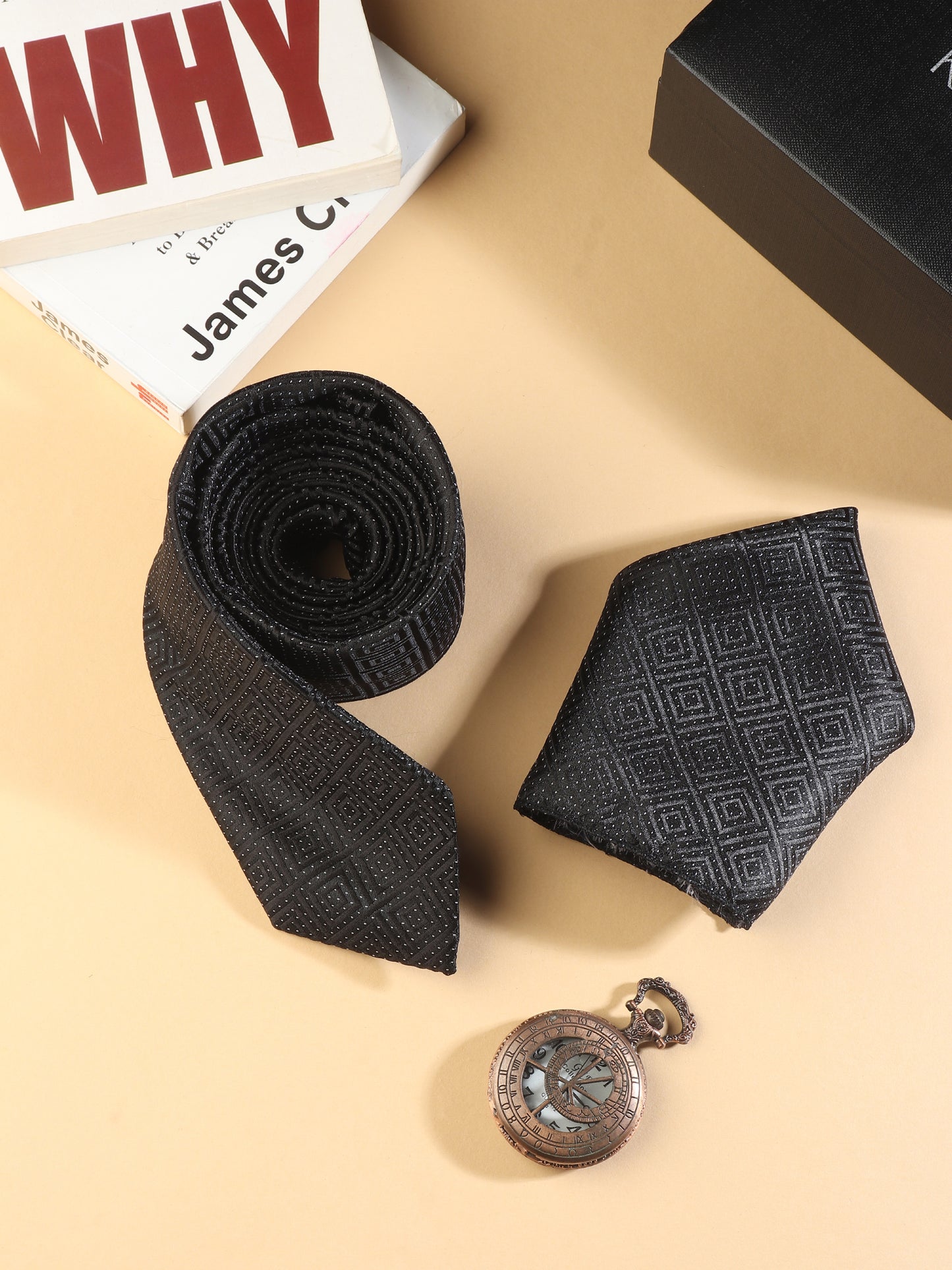 Kanthlangot Black Geometric Necktie & Pocket Square Set