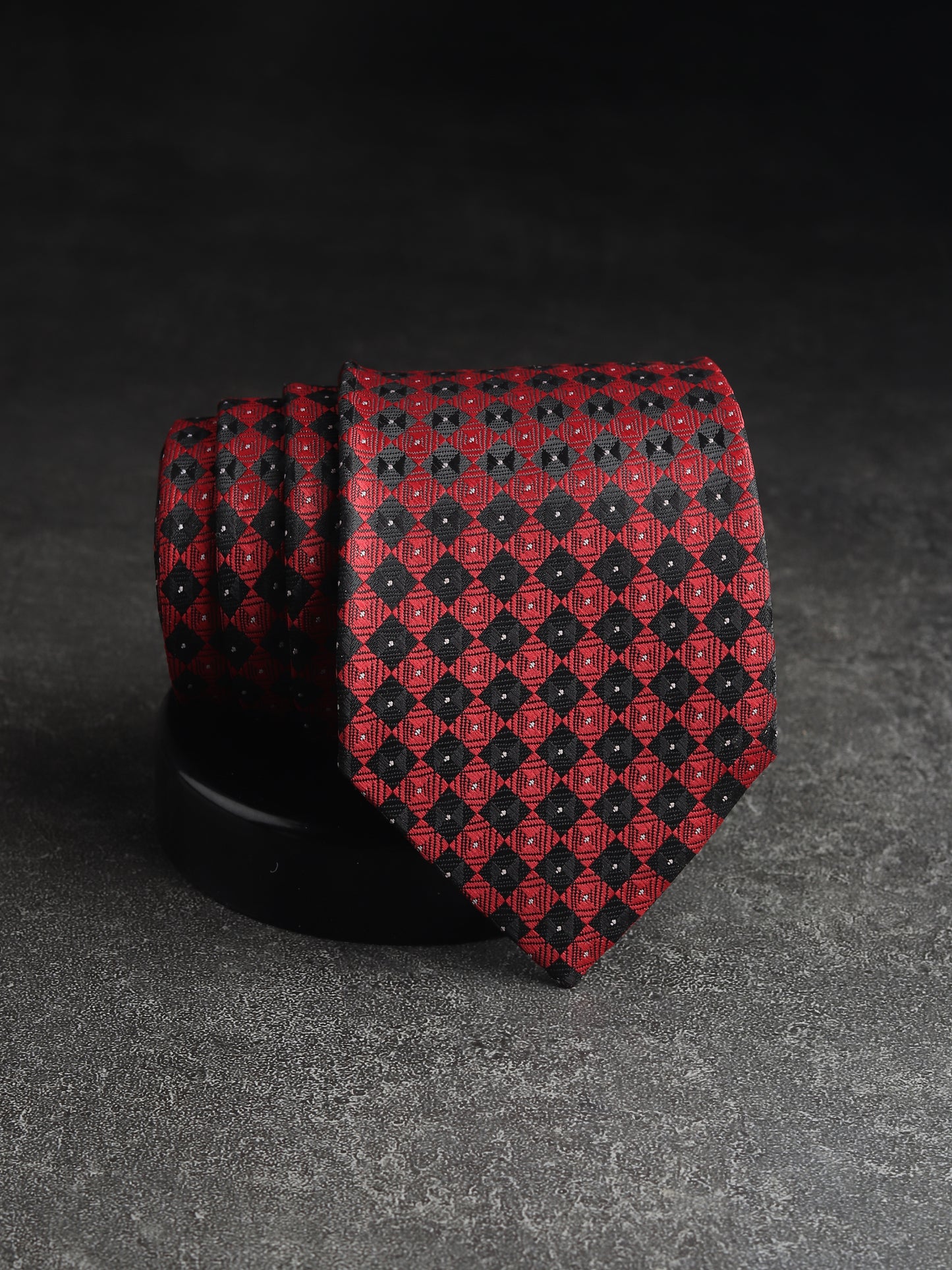 Kanthlangot Red & Black Checkered Necktie