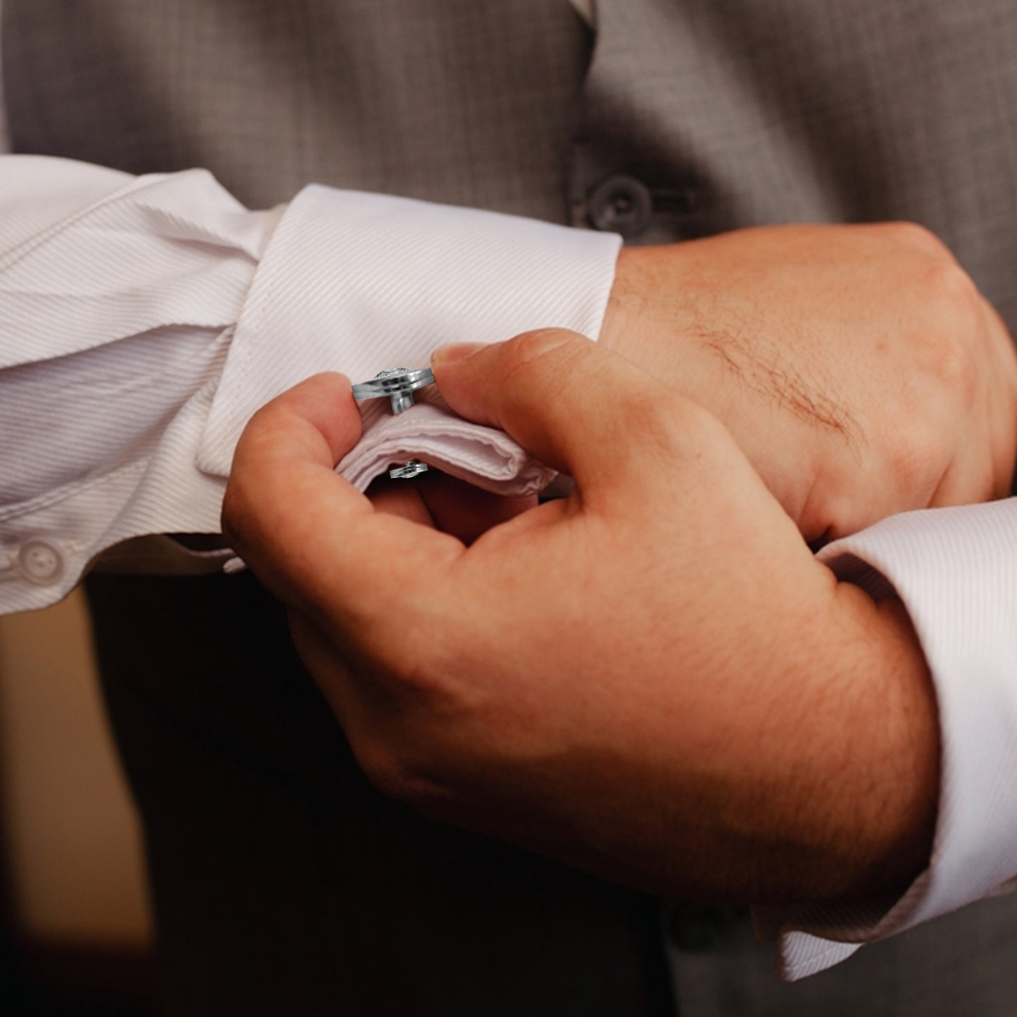 Kanthlangot Mens Crystal Silver Cufflinks