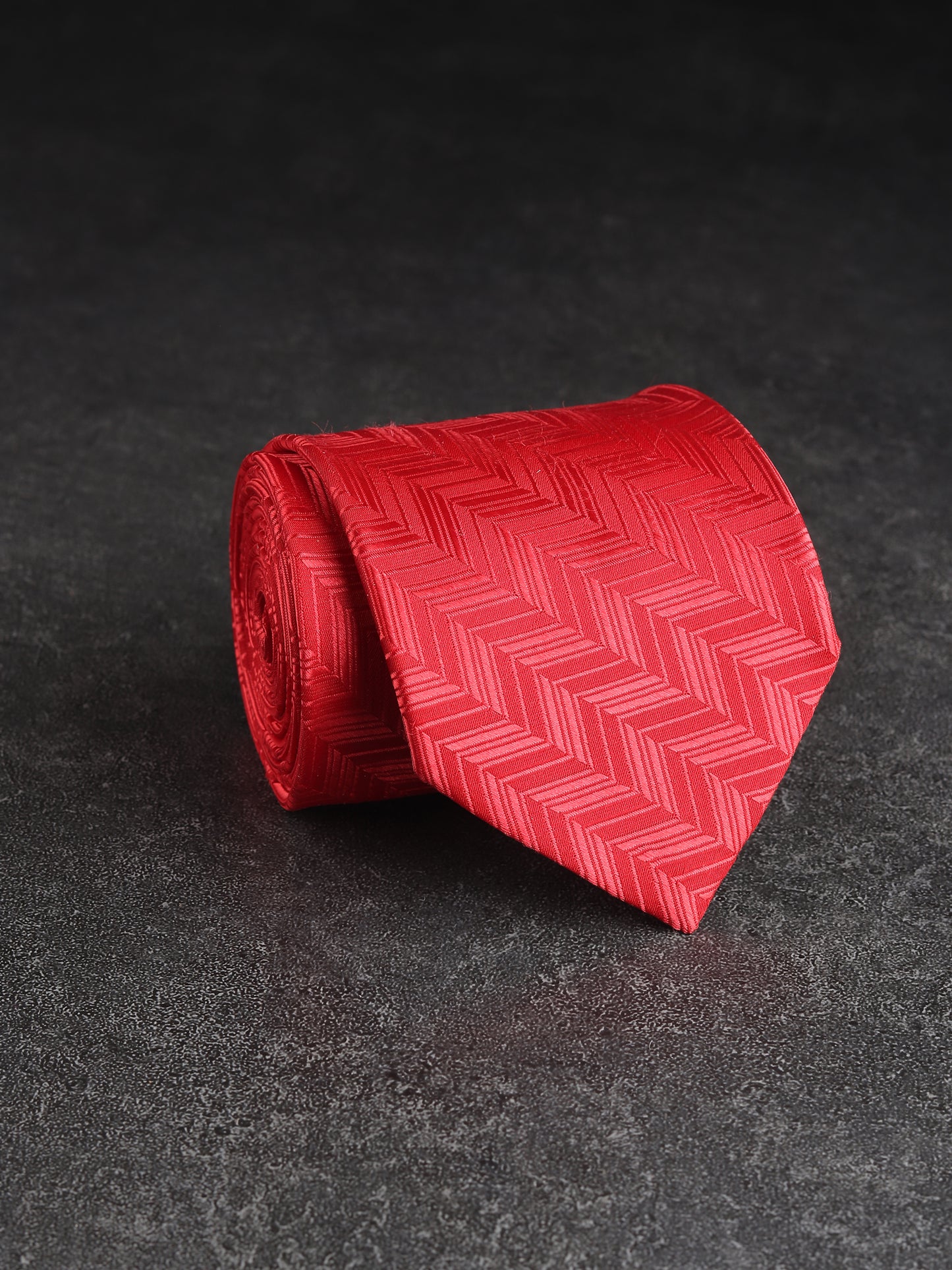 Kanthlangot Red Chevron Pattern Necktie