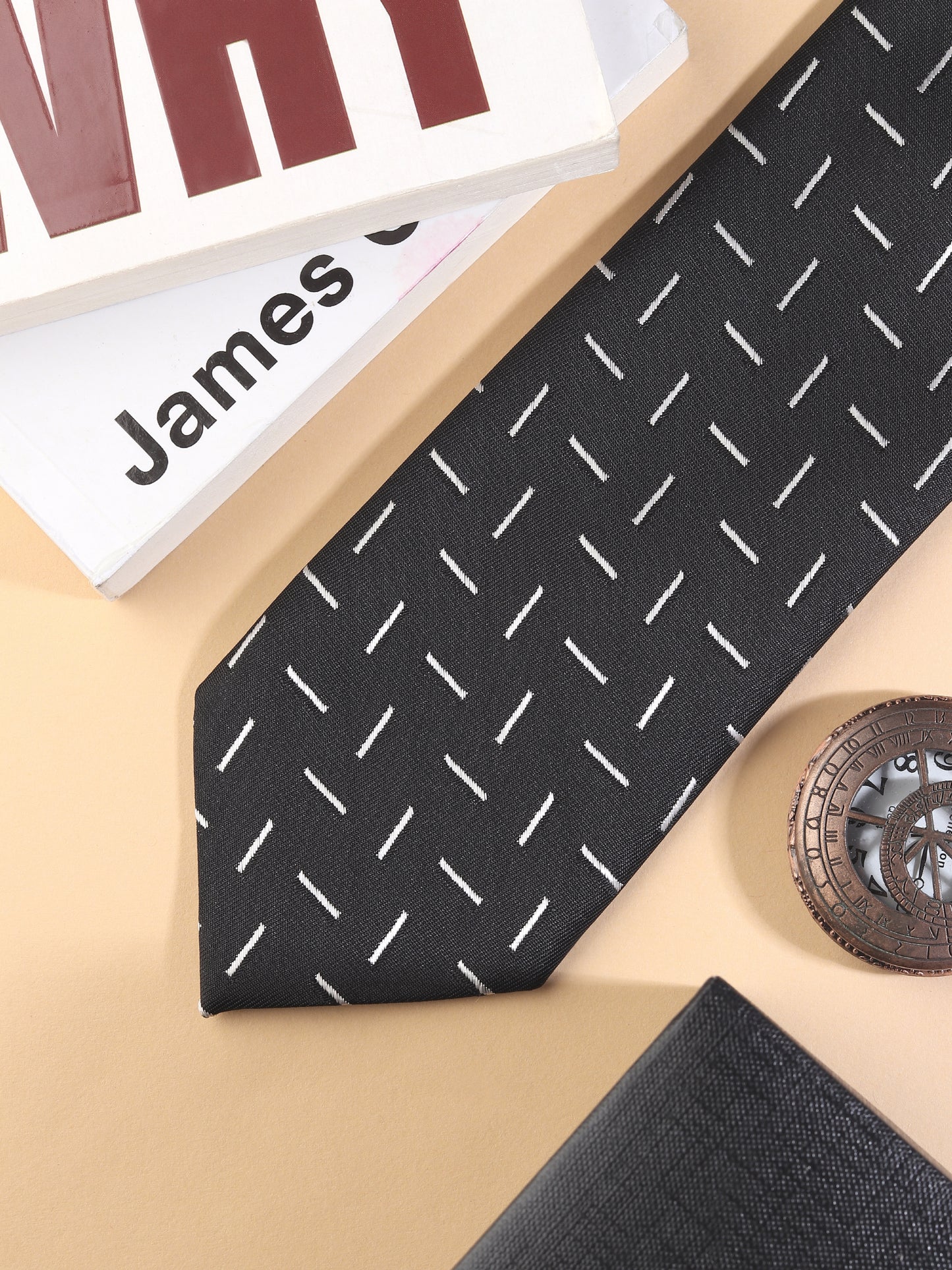 Kanthlangot Black Dash Pattern Necktie & Pocket Square Set