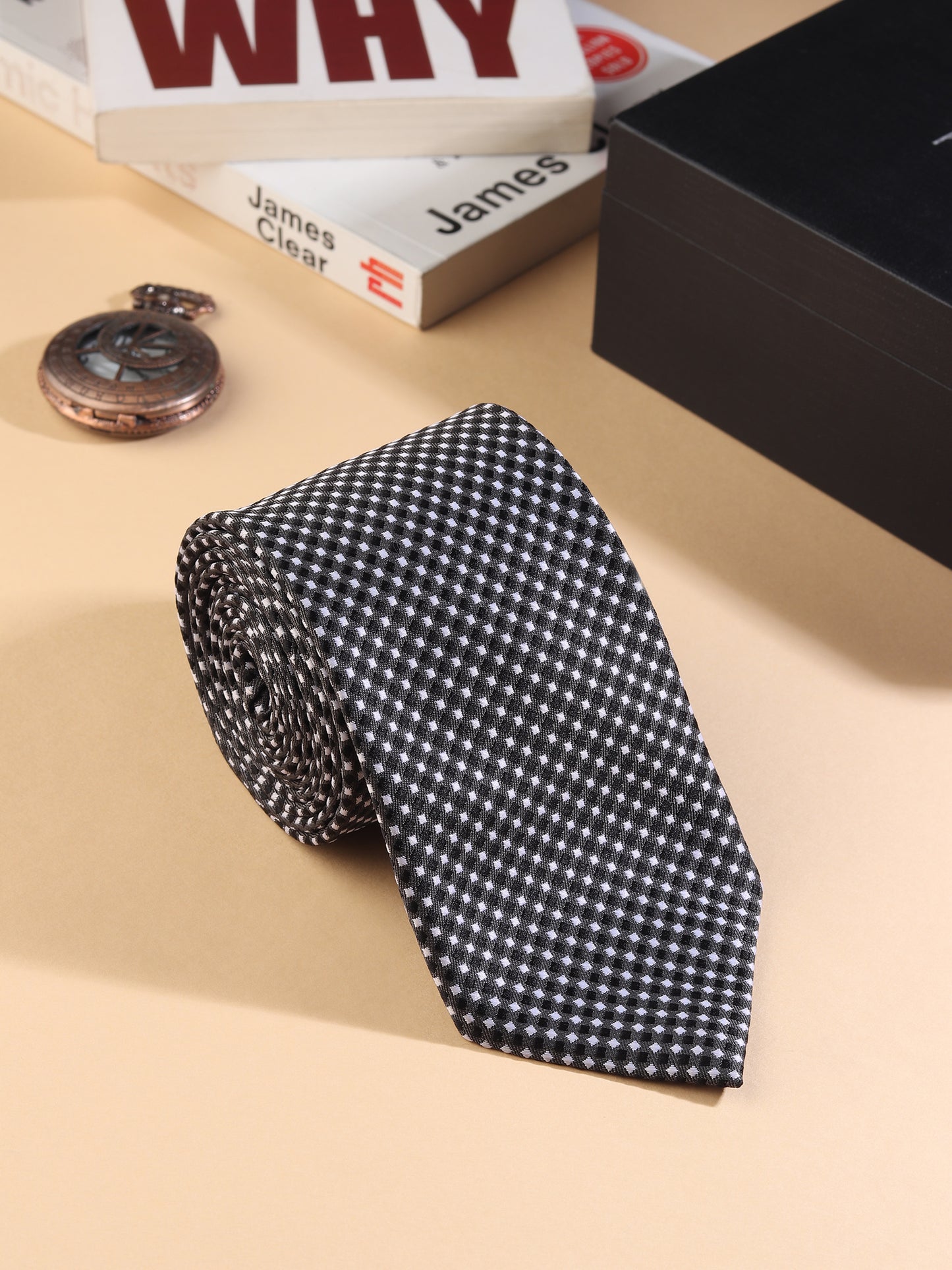 KanthLangot Classic Black & White Checkered Men’s Necktie – Elegant Formal Wear