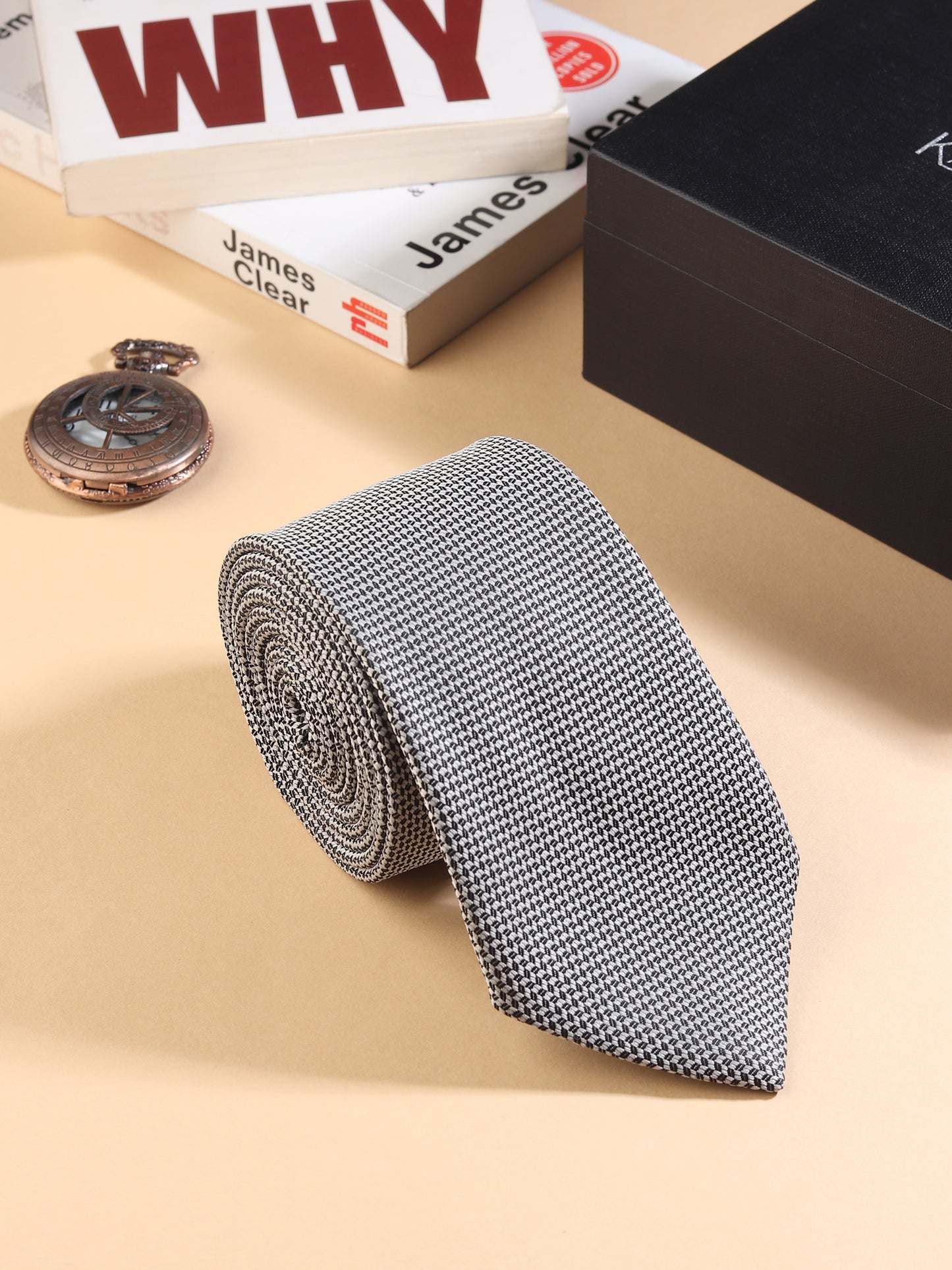 Kanthlangot Men’s Classic Houndstooth Woven Tie – Black & White