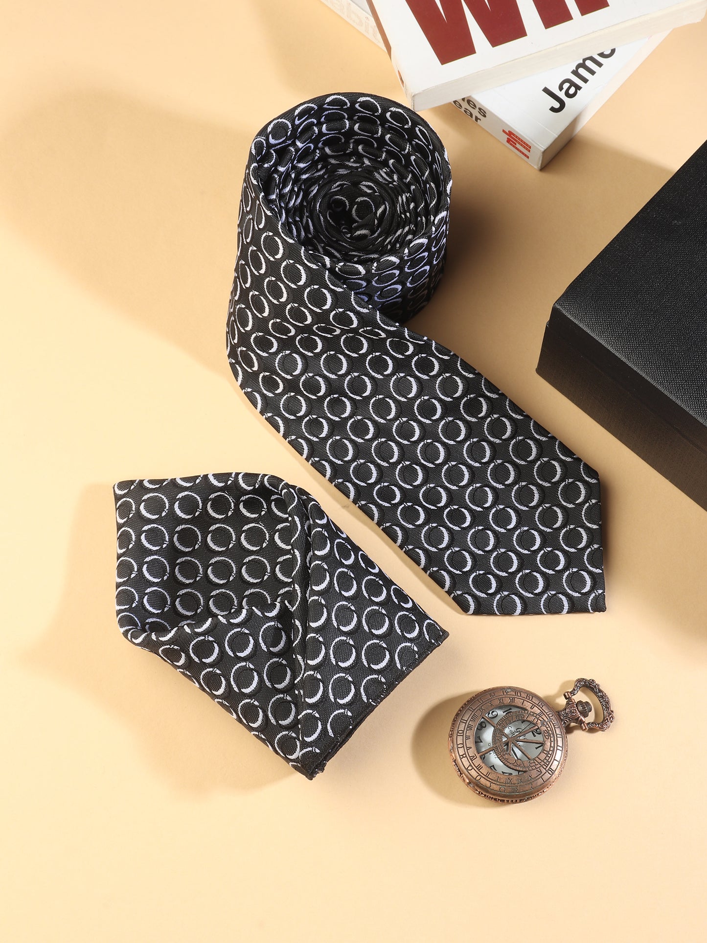 Kanthlangot Black Pattern Necktie & Pocket Square Set