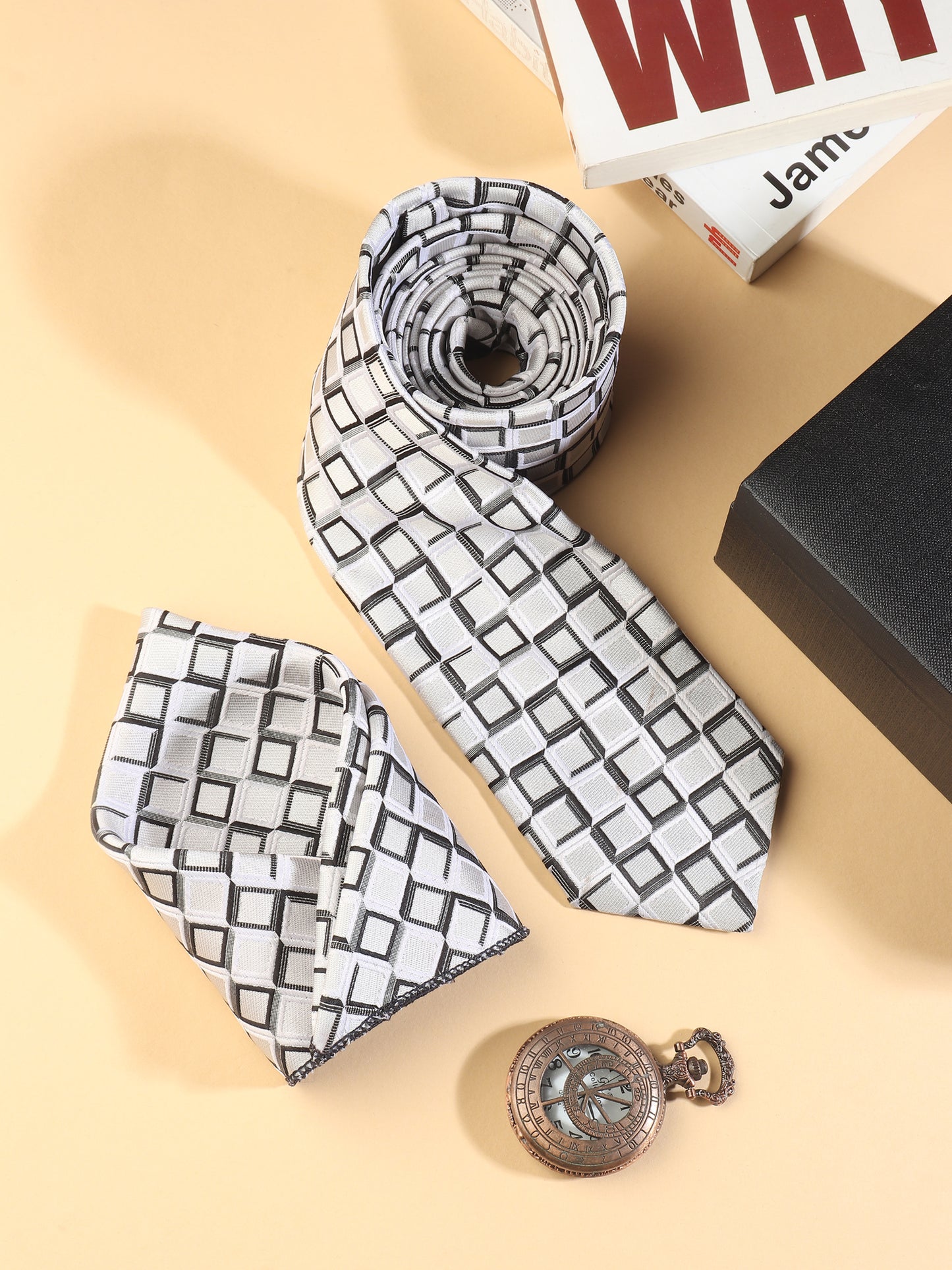 Kanthlangot Geometric Tie & Pocket Square – Elegant