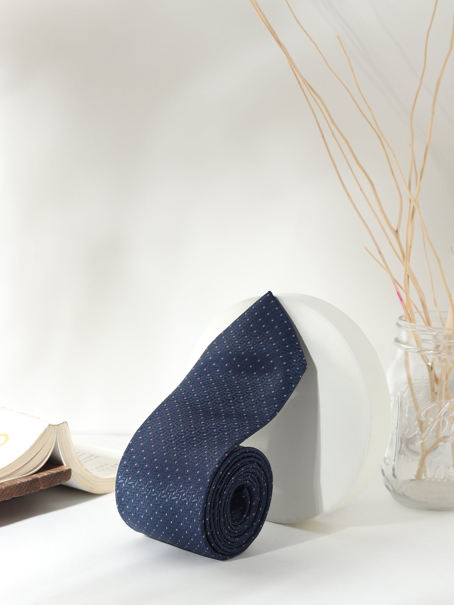 Kanthlangot Navy Blue Geometric Textured Men’s Necktie – Premium Formal & Business Wear
