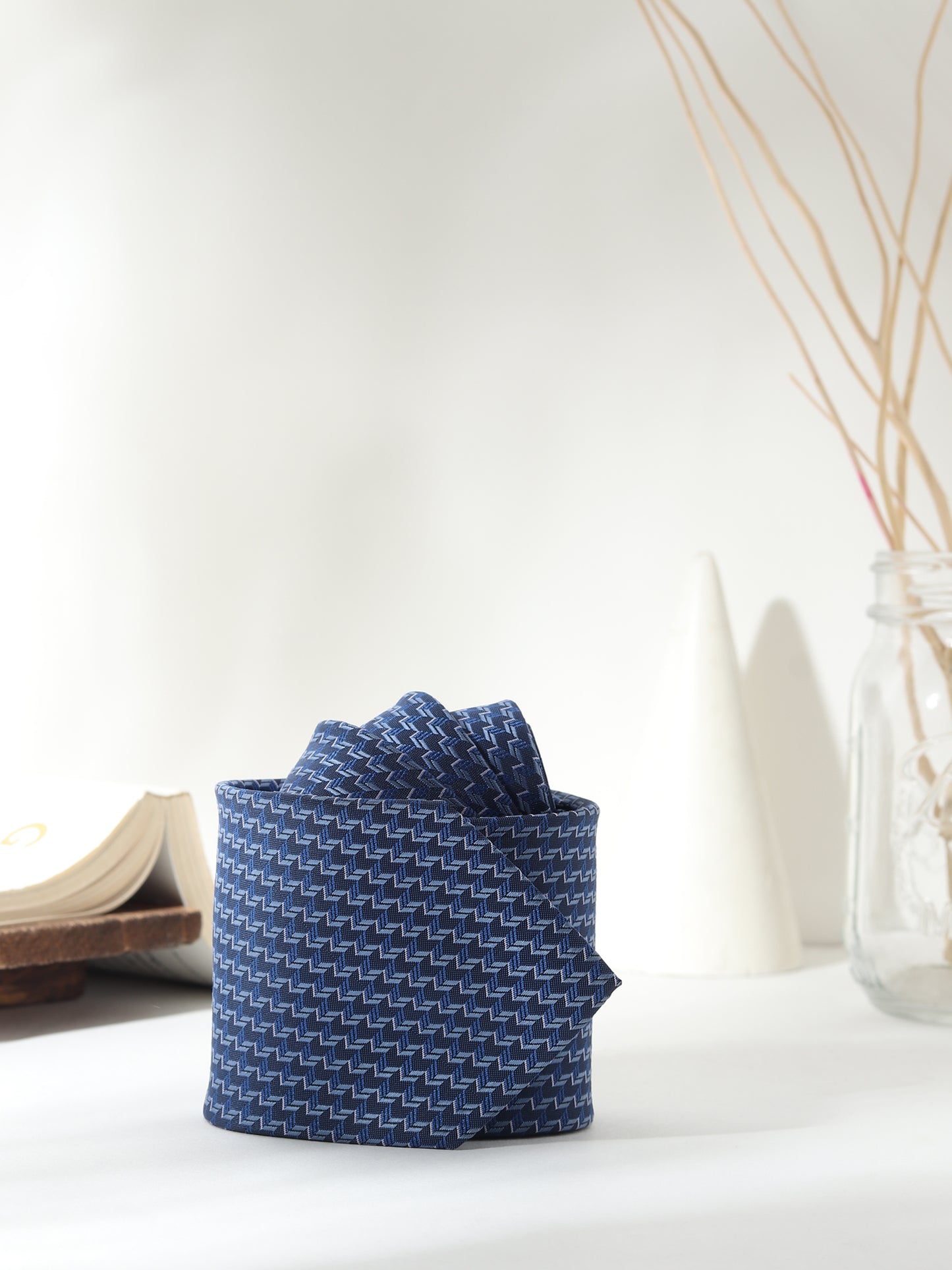 Kanthlangot Blue Zigzag Necktie Gift Set with Pocket Square, Light Blue Cufflinks & Lapel Pin