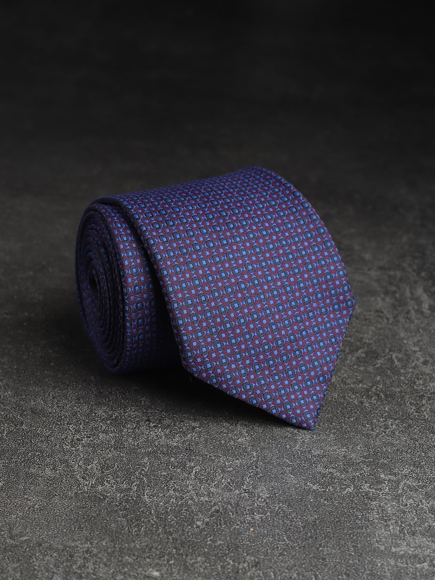 Kanthlangot Elegant Geometric Pattern Necktie – Purple & Blue